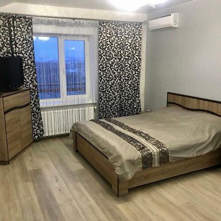Апартаменти Економ İvano-Frankivsk Dış mekan fotoğraf