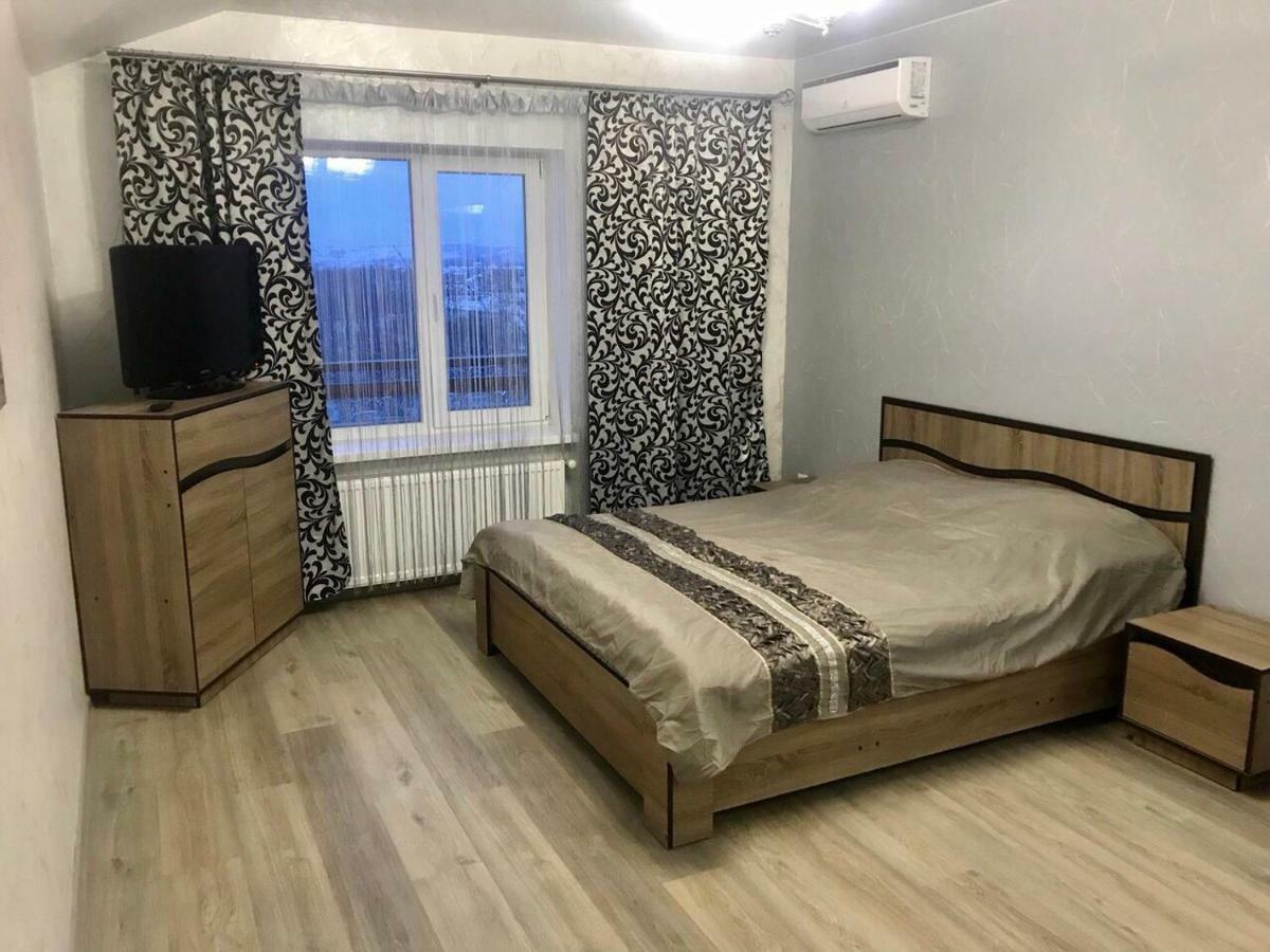 Апартаменти Економ İvano-Frankivsk Dış mekan fotoğraf